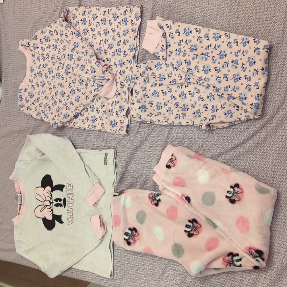 2 set of pijamas